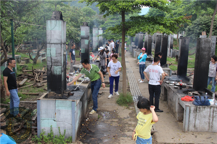 碧桂花城學(xué)校五年一班到黃埔軍校青少年訓(xùn)練基地拓展一天